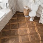 Carrelage imitation parquet dans la salle de bain : élégance du bois et résistance de la céramique